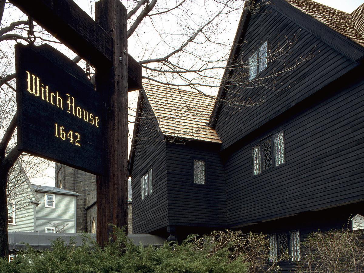 The Salem Inn Bagian luar foto