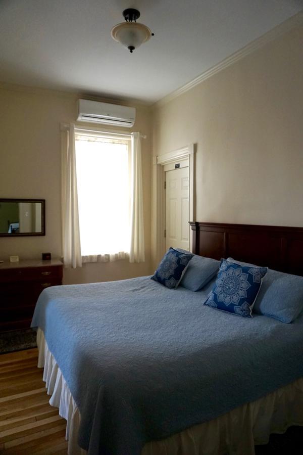 The Salem Inn Bagian luar foto