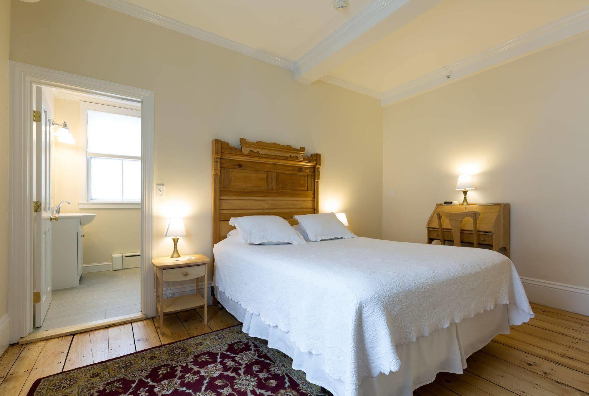 The Salem Inn Bagian luar foto